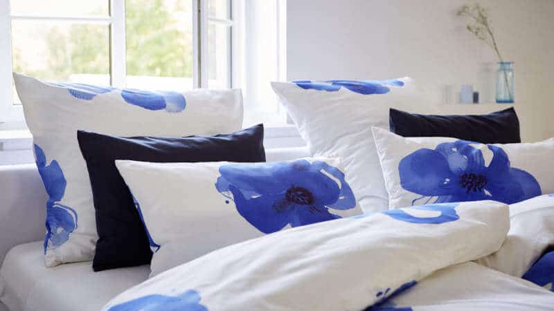 Bettwaren und Kissen Symbolbild